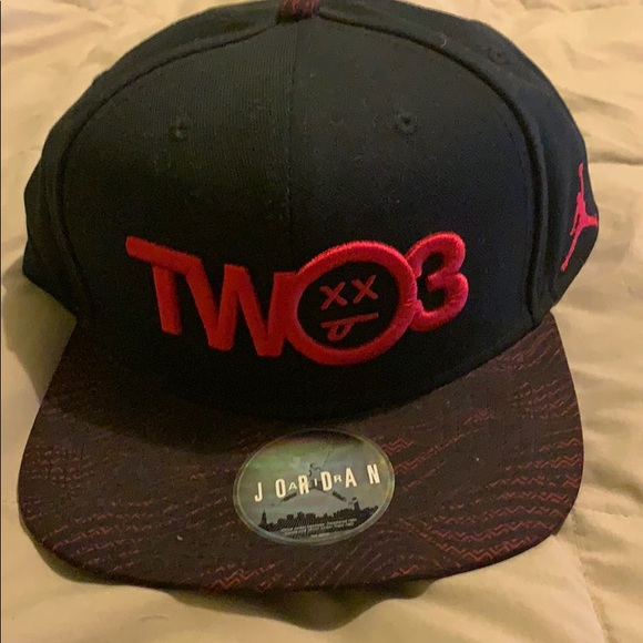 Jordan 26 Flu Game Hat 